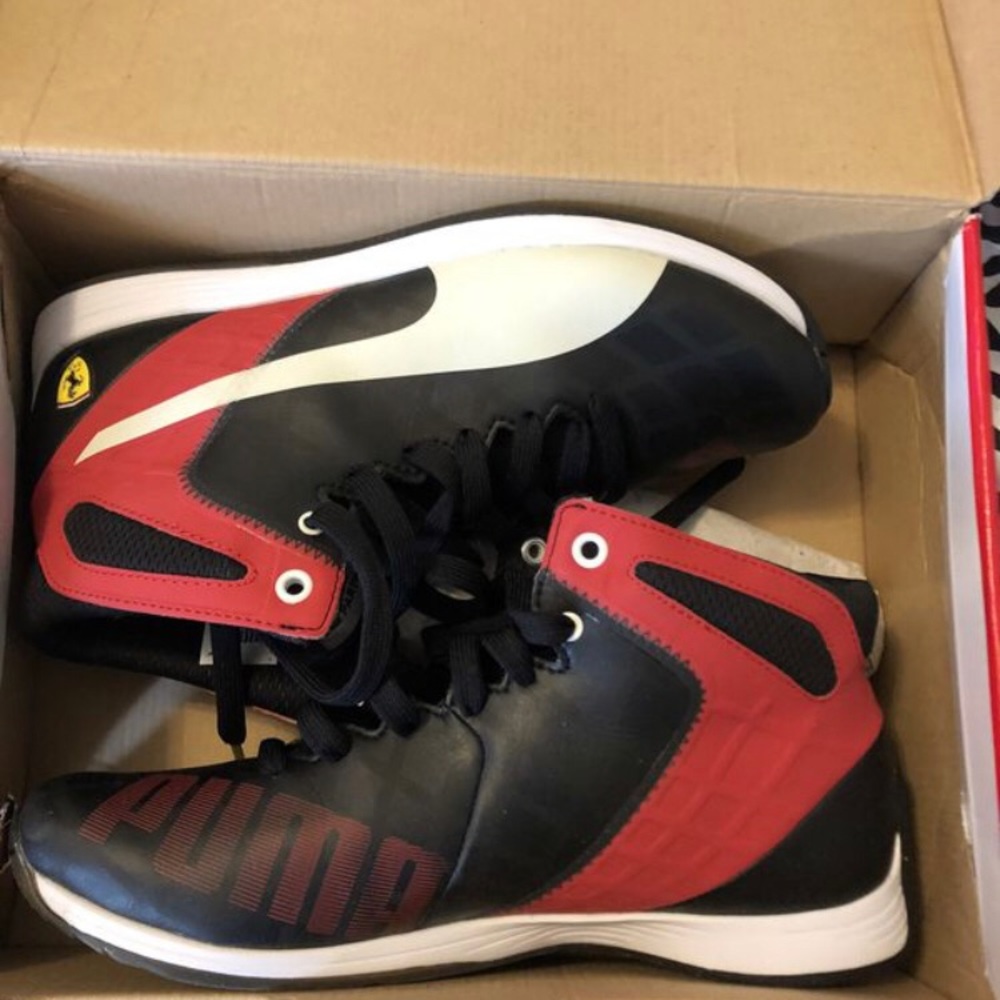 PUMA FERRARI men’s size 8 brand new